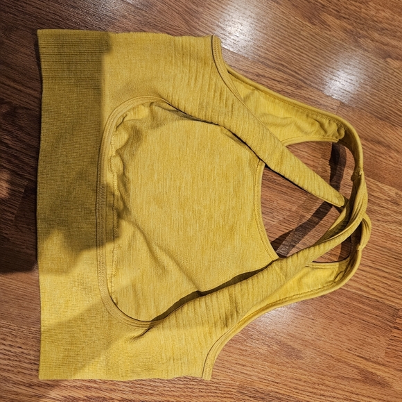 Vault Bra - Picture 3 of 4